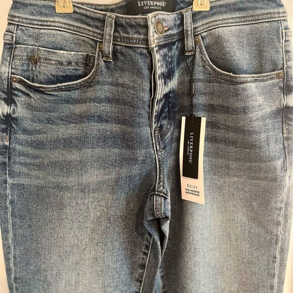 Liverpool Blue Ankle Cropped Jeans with Vintage Appeal - Picture 4 of 16